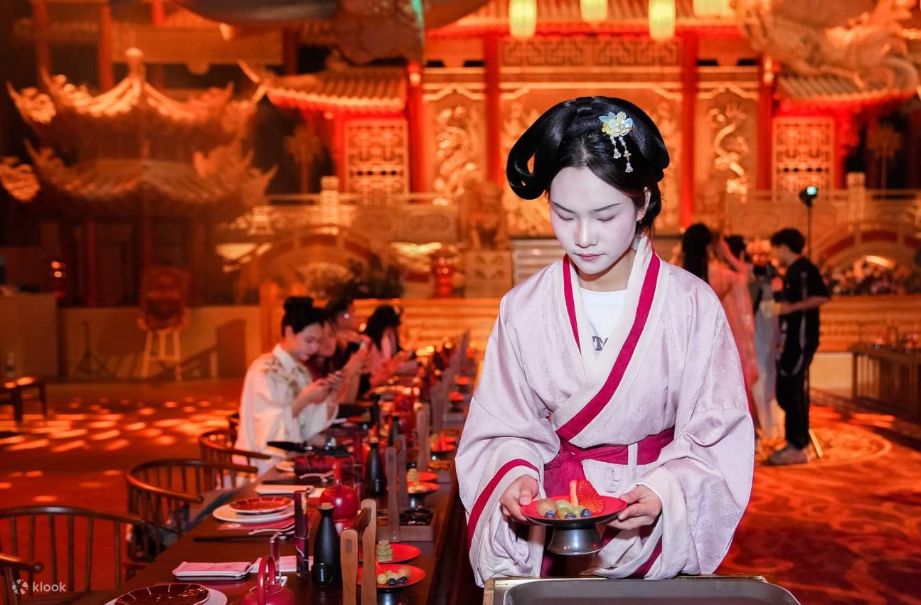Immergiti nella bellezza dell'Hanfu e vivi appieno il fascino unico della cultura Lingnan